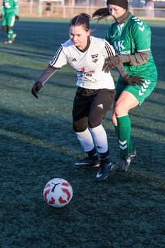 Bild 248 - Frauen SG Holstein Sued - SV Gruenweiss-Siebenbaeumen : Ergebnis: 0:2